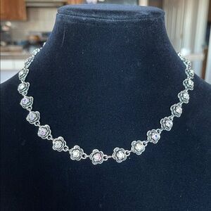 Elegant Silver Floral Necklace